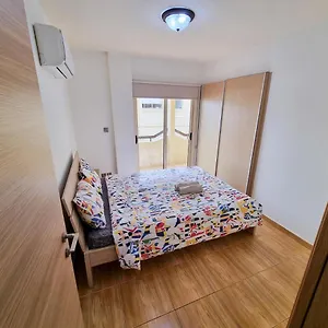 Δωμάτια σε οικογενειακή κατοικία Sunbay Λάρνακα